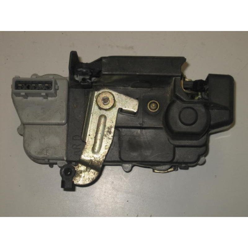 Serrure Arriere Droit Peugeot 406 Phase 1 (1)