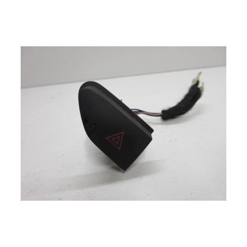 Bouton De Warning Renault Clio 4 Phase 1 (1)