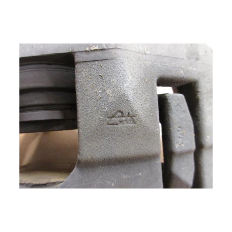 Etrier Avant Gauche (freinage) Audi A6 3 Avant Phase 1 Break (1)