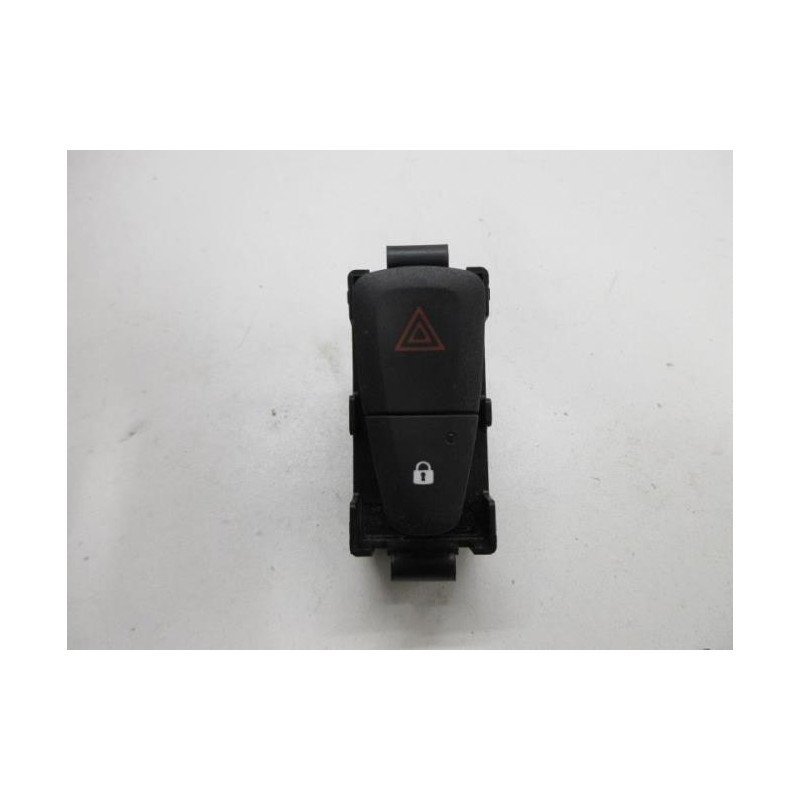 Bouton De Warning Dacia Dokker Phase 2 (1)