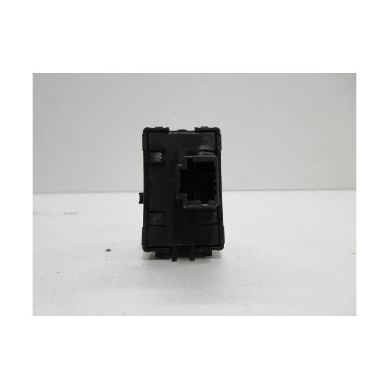 Bouton/interrupteur Dacia Dokker Phase 2 (1)