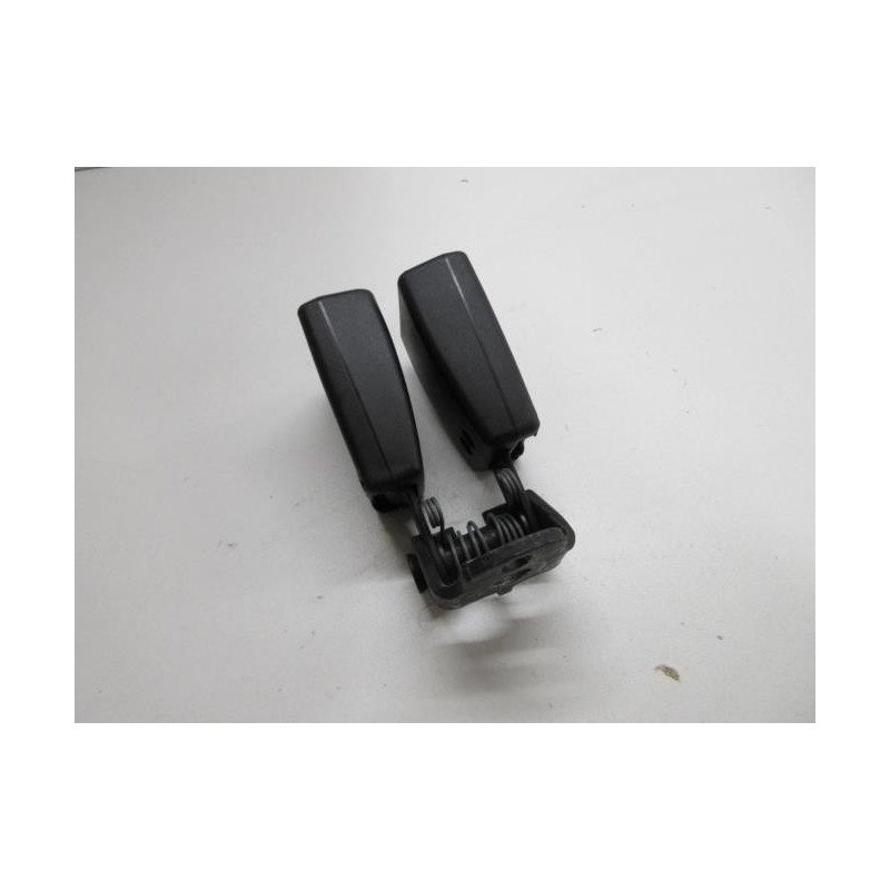 Attache Ceinture Arriere Centrale Ford Focus 2 Phase 2 (1)