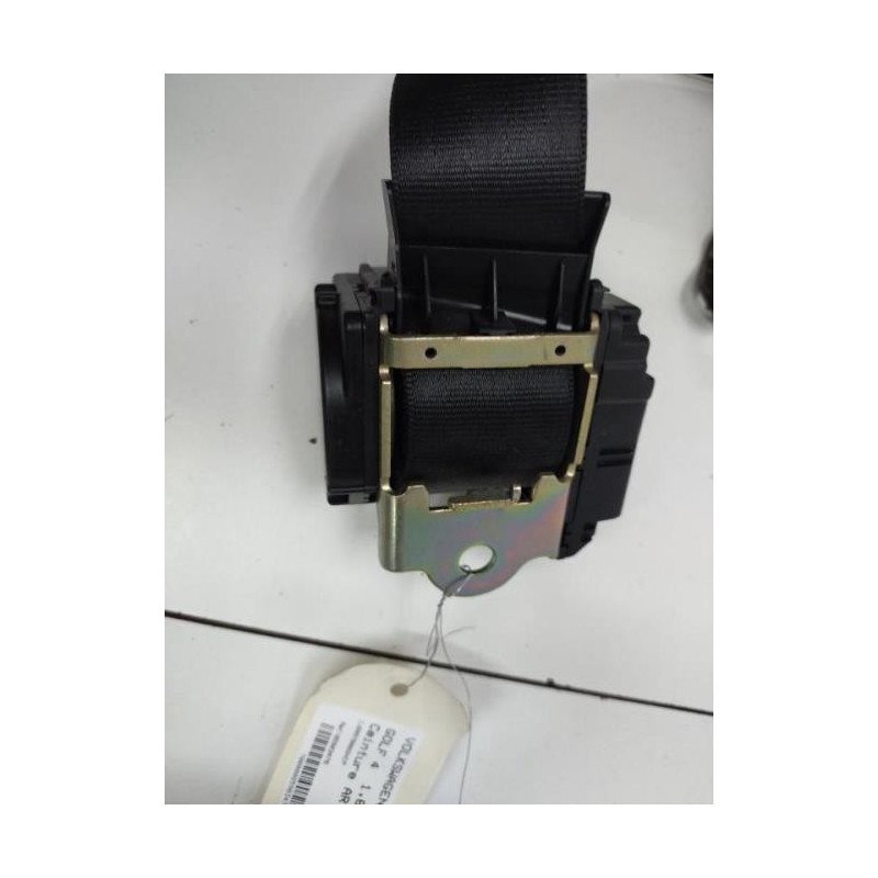 Ceinture Arriere Droit Volkswagen Golf 4 (1)
