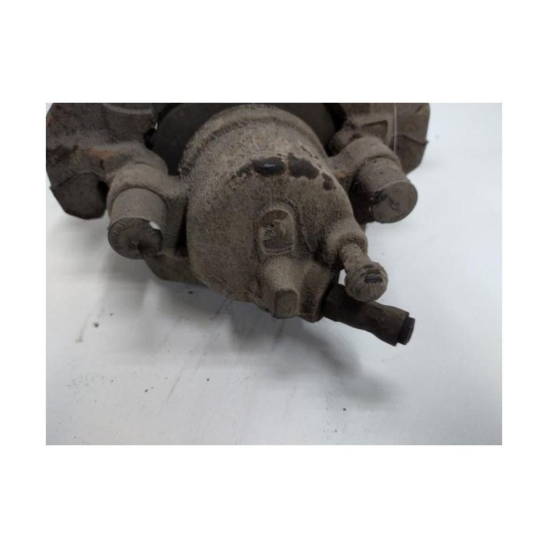 Etrier Avant Gauche (freinage) Ford Kuga 1 (1)