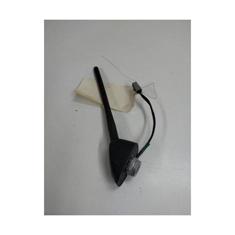 Antenne Nissan Juke 1 Phase 1 (1)