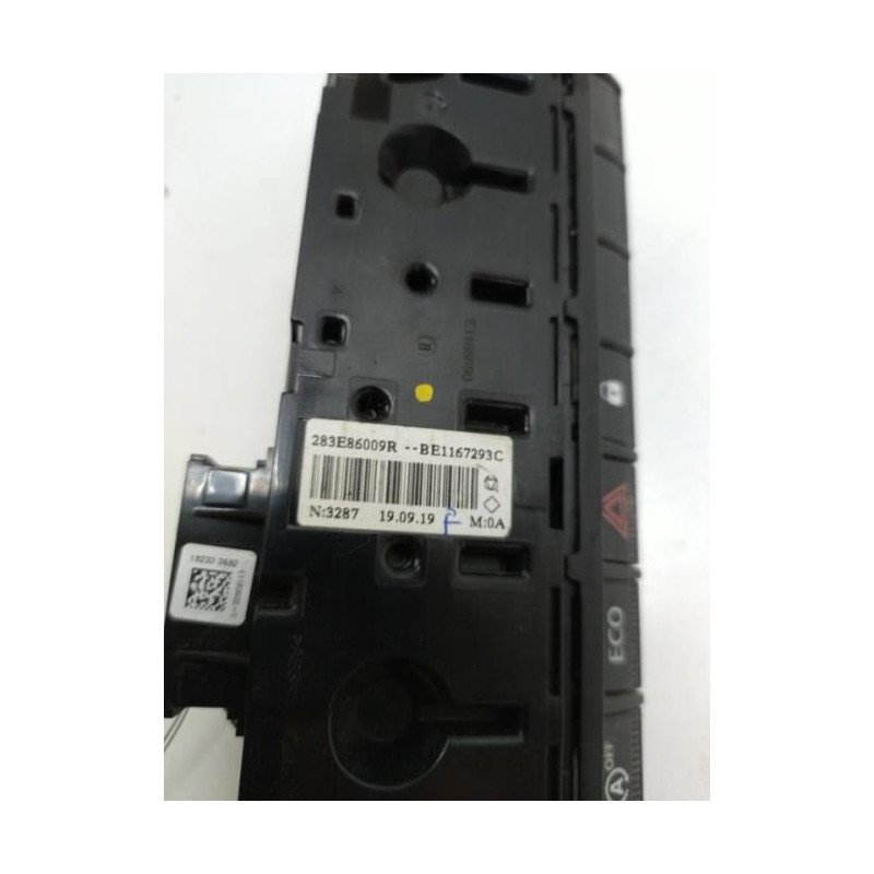 Bouton De Warning Renault Clio 5 (1)