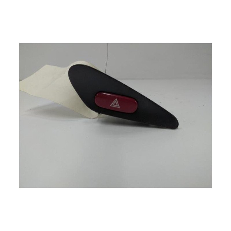 Bouton De Warning Peugeot 406 Coupe (1)