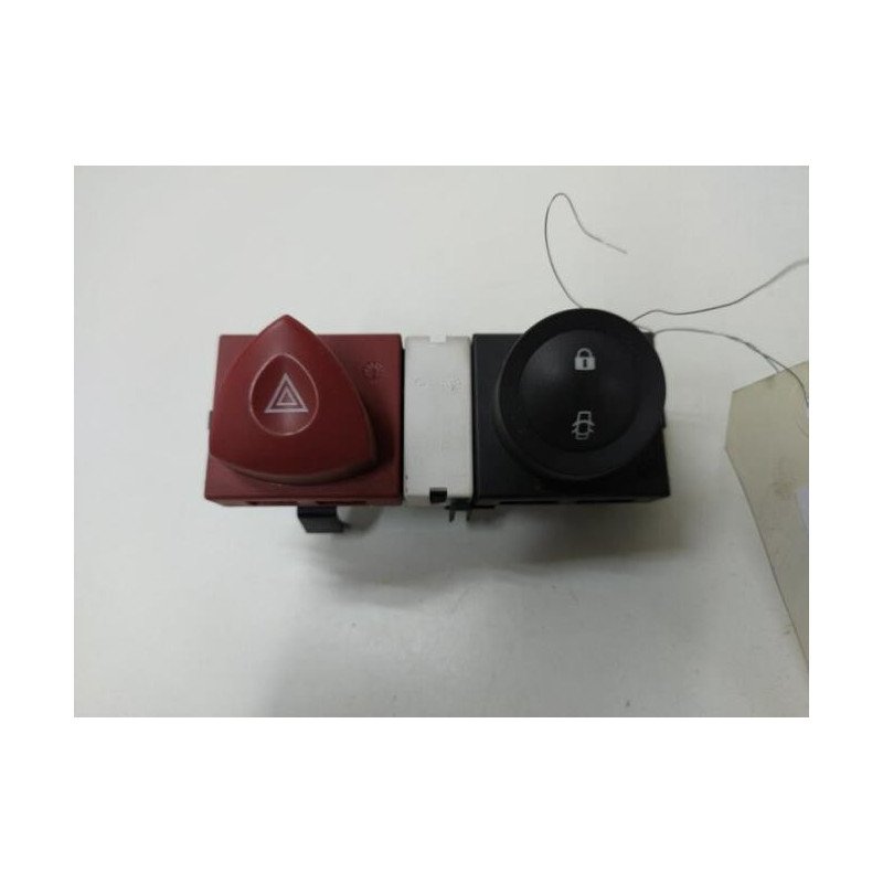 Bouton De Warning Renault Megane 2 Phase 1 (1)