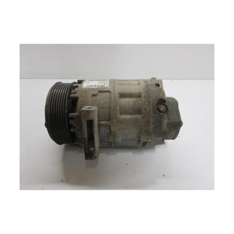 Compresseur Clim Opel Vivaro 2 (1)