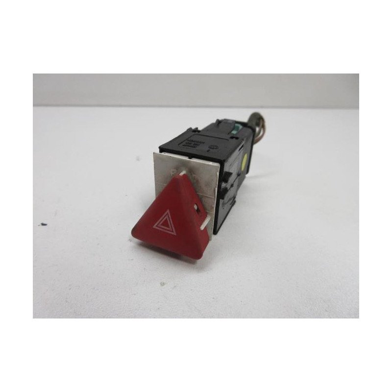 Bouton De Warning Volkswagen Passat 5 (1)