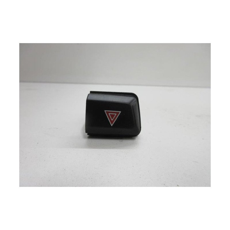 Bouton De Warning Peugeot 208 1 Phase 1 (1)