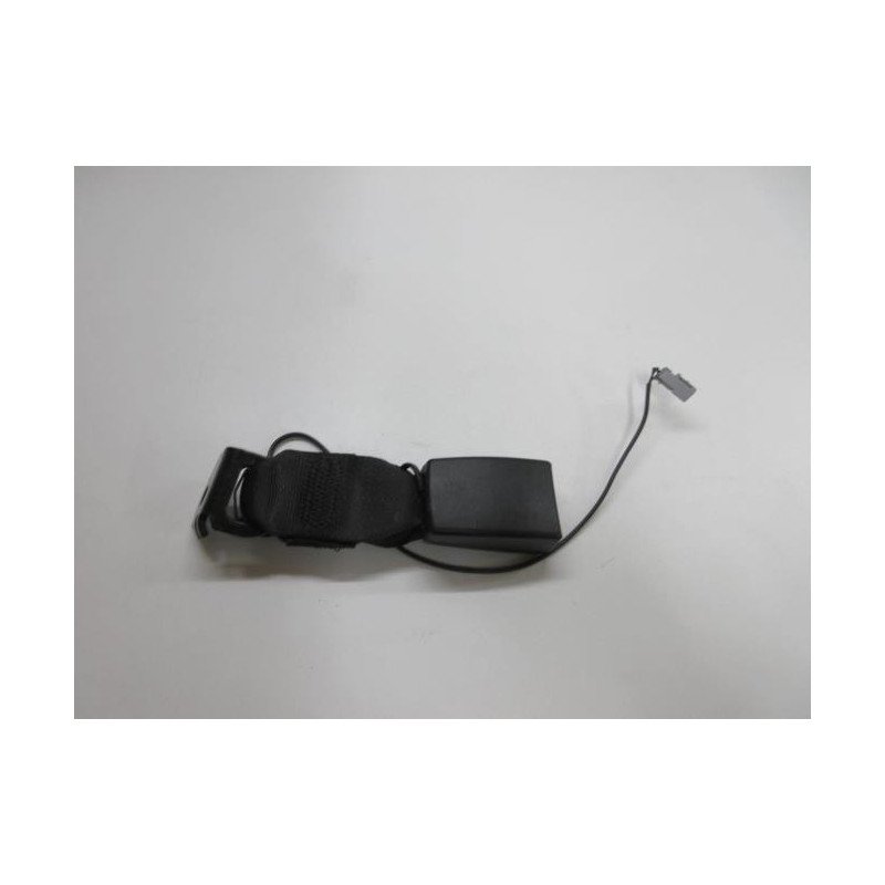 Attache Ceinture Arriere Centrale Opel Corsa E (1)