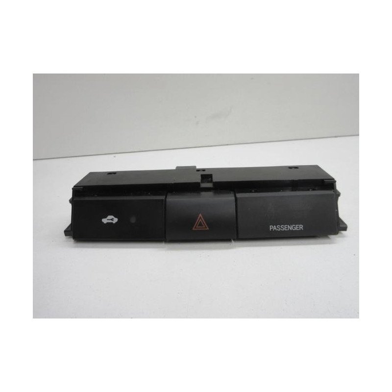 Bouton De Warning Toyota Corolla Verso 2 Phase 1 (1)