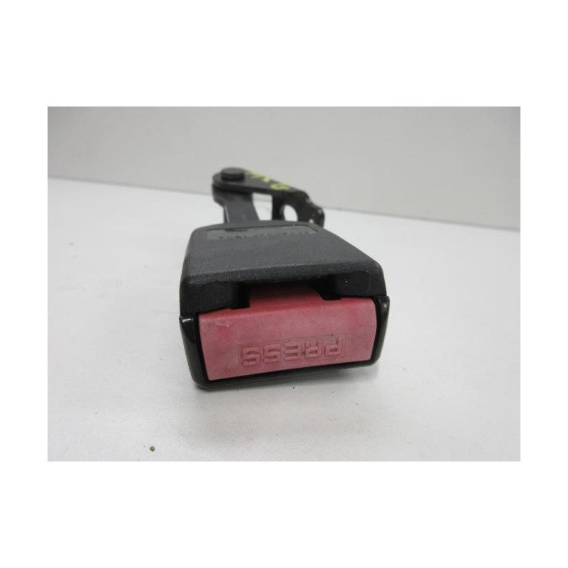Attache Ceinture Arriere Gauche Peugeot 307 Phase 1 Cabriolet (1)