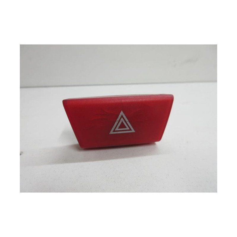 Bouton De Warning Citroen C1 1 Phase 2 (1)