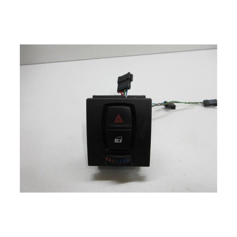 Bouton De Warning Bmw Serie 1 F20 Phase 1 (1)