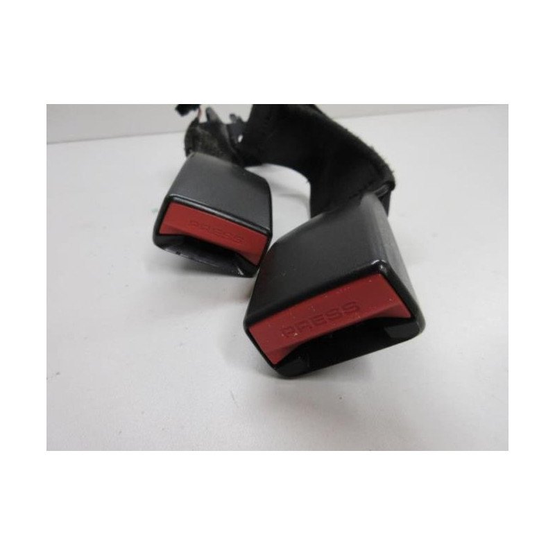 Attache Ceinture Arriere Droit Bmw Serie 1 F20 Phase 1 (1)