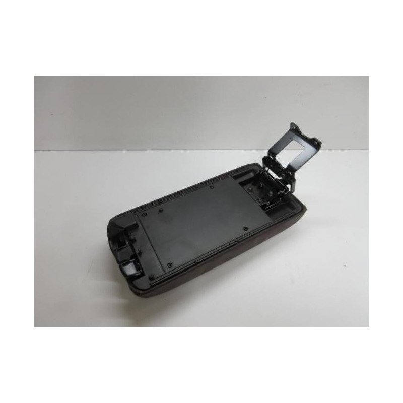 Accoudoir Peugeot 407 Coupe (1)