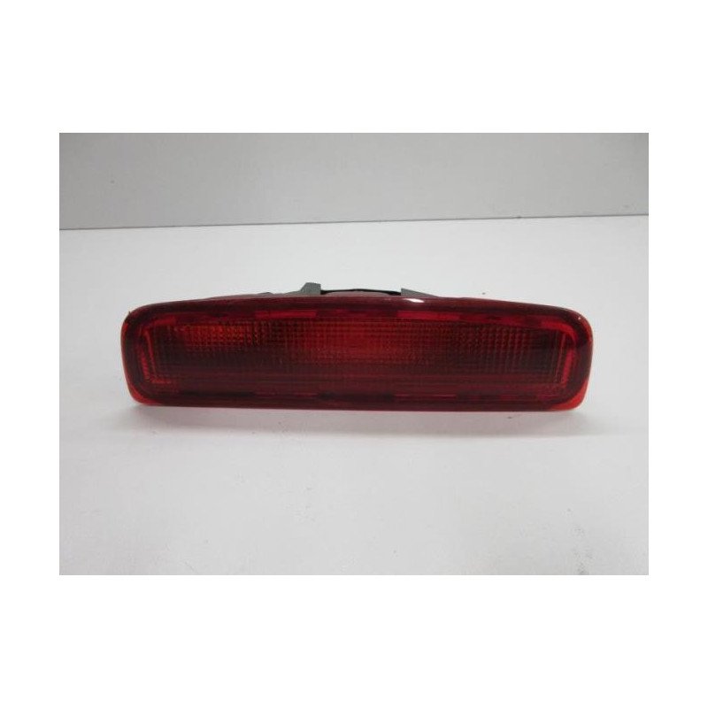 Feu Arriere Stop Central Dacia Logan 1 Phase 2 (1)