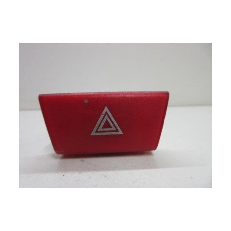 Bouton De Warning Citroen C1 1 Phase 1 (1)
