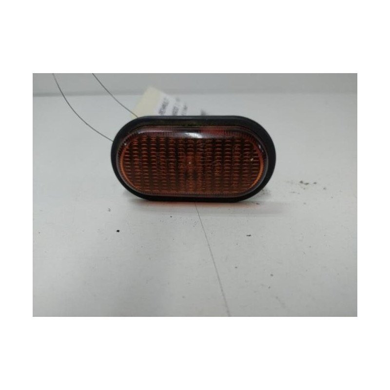 Repetiteur Clignotant Avant Gauche (feux) Renault Kangoo 1 Phase 1 (1)