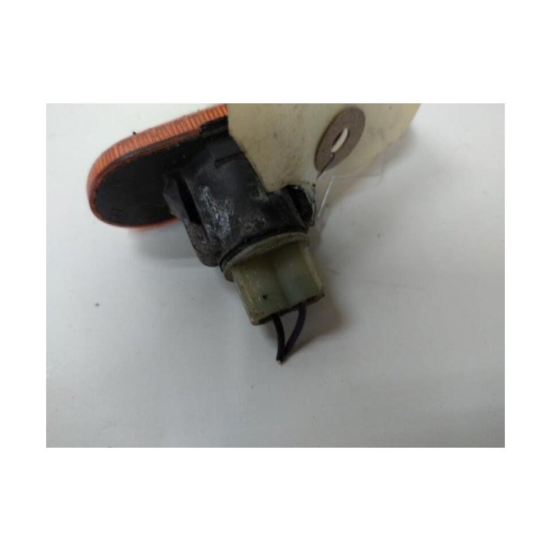 Repetiteur Clignotant Avant Gauche (feux) Renault Clio 2 Phase 2 (1)
