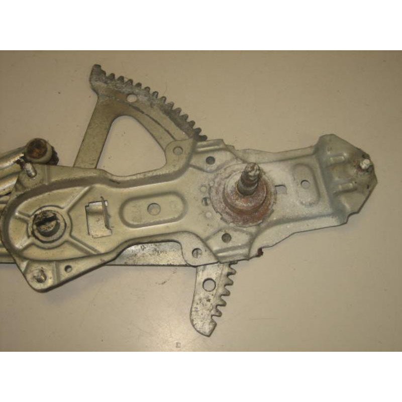 Leve Vitre Mecanique Arriere Droit Peugeot 205 Phase 2 (1)