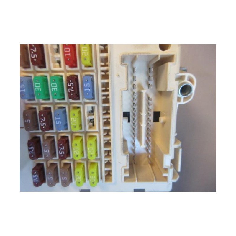 Porte Fusible Fiat Bravo 2 (1)