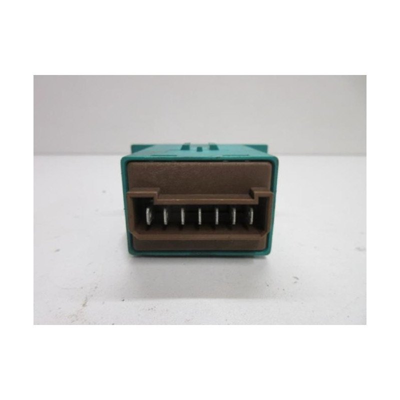 Relais Electrique Peugeot 406 Coupe (1)