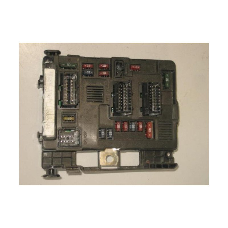 Boitier Servitude Moteur (bsm) Peugeot 206 Phase 1 (1)