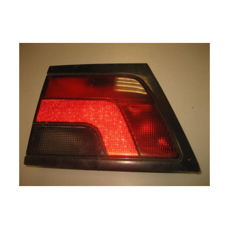 Feu Arriere Secondaire Gauche (feux) Peugeot 806 Phase 1 (1)