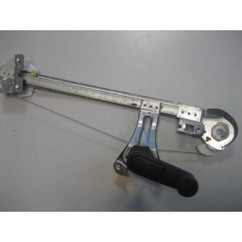 Leve Vitre Mecanique Arriere Droit Peugeot 206+ (1)