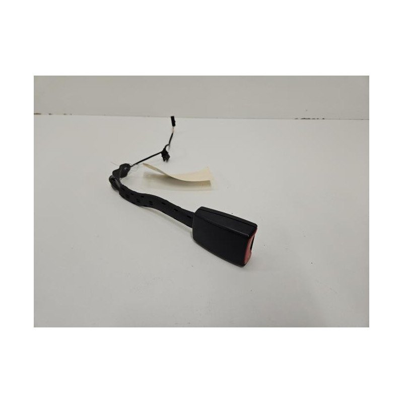 Attache Ceinture Avant Droit Volkswagen Golf 5 (1)