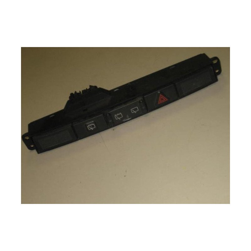 Bouton De Warning Chrysler Grand Voyager 4 Phase 2 (1)