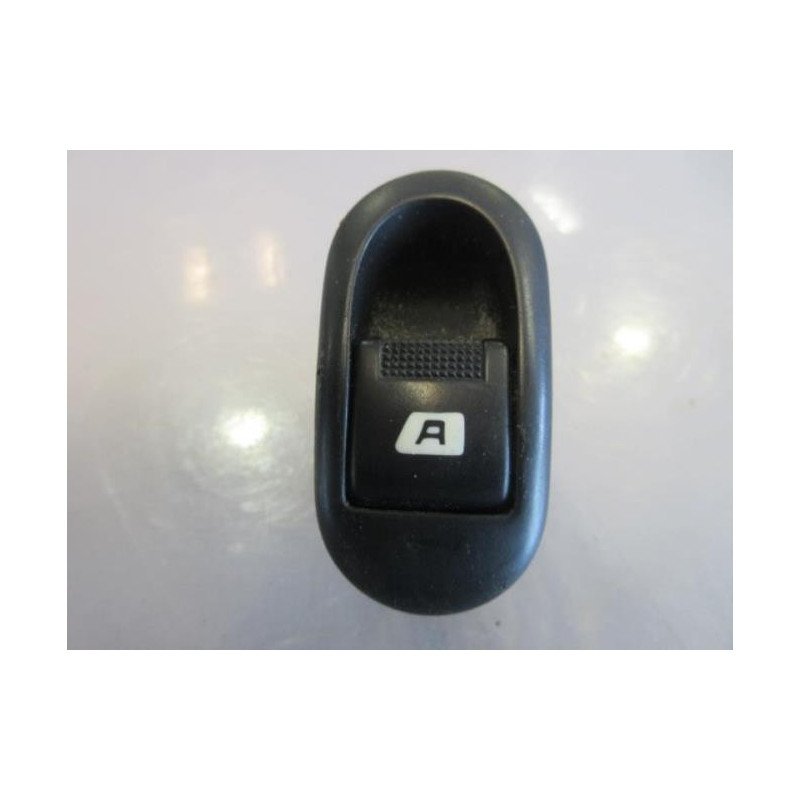 Interrupteur De Leve Vitre Avant Droit Peugeot 1007 (1)
