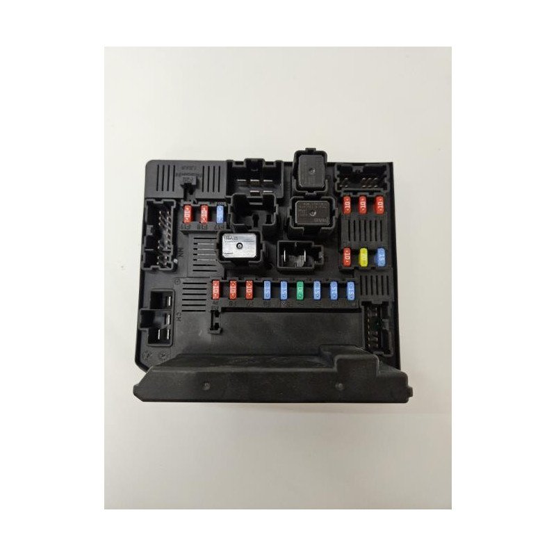 Porte Fusible Nissan Qashqai 1 Phase 2 (1)