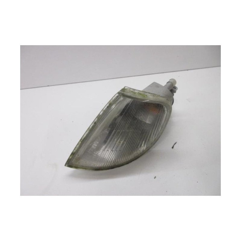 Optique Avant Secondaire Gauche (feux)(clignotant) Citroen Saxo Phase 1 (1)