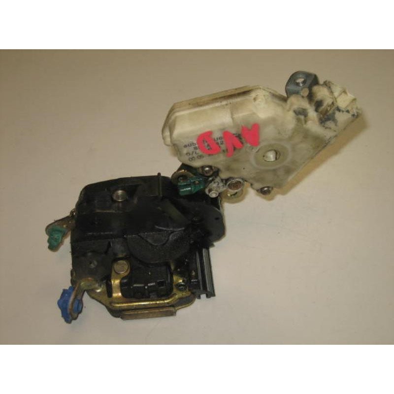 Serrure Avant Droit Nissan Almera Tino Phase 1 (1)