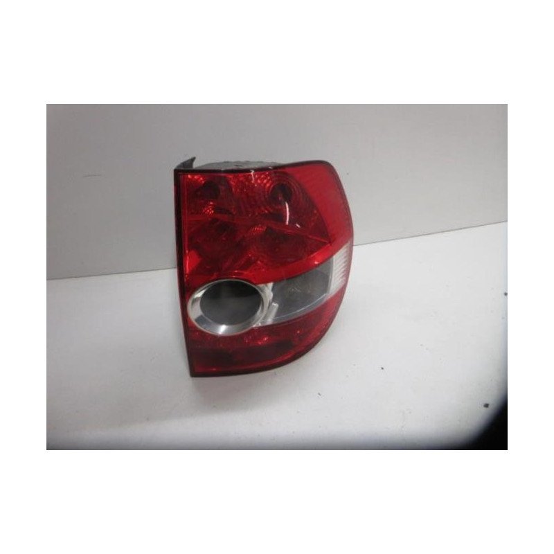 Feu Arriere Principal Droit (feux) Volkswagen Fox (1)