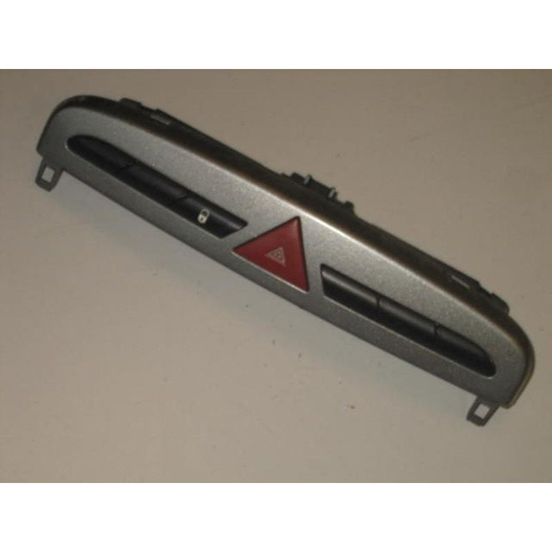Bouton De Warning Peugeot 308 1 Sw Phase 1 Break (1)
