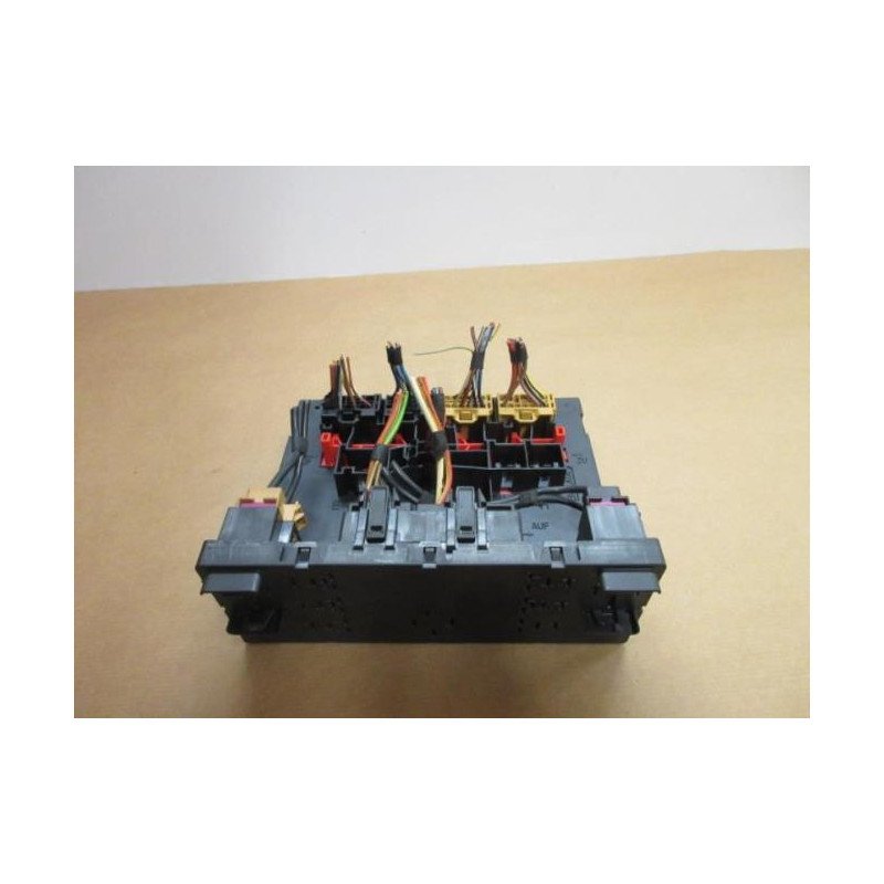 Porte Fusible Volkswagen Touran 1 Phase 2 (1)