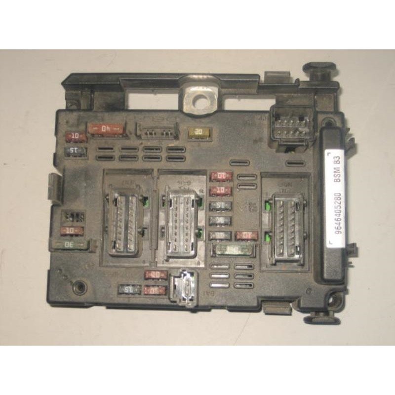 Boitier Servitude Moteur (bsm) Peugeot 206 Phase 1 (1)
