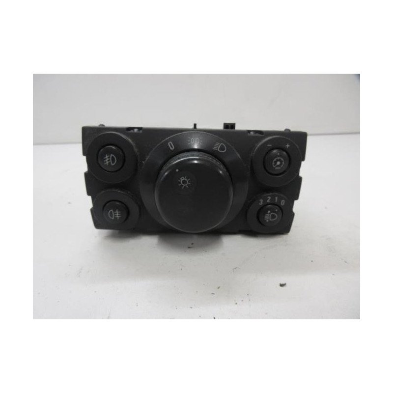 Commodo Phare Opel Astra H Phase 1 Break (1)