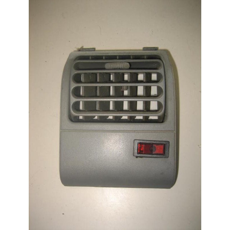 Aerateur Tableau De Bord Avant Gauche Peugeot 205 Phase 2 (1)