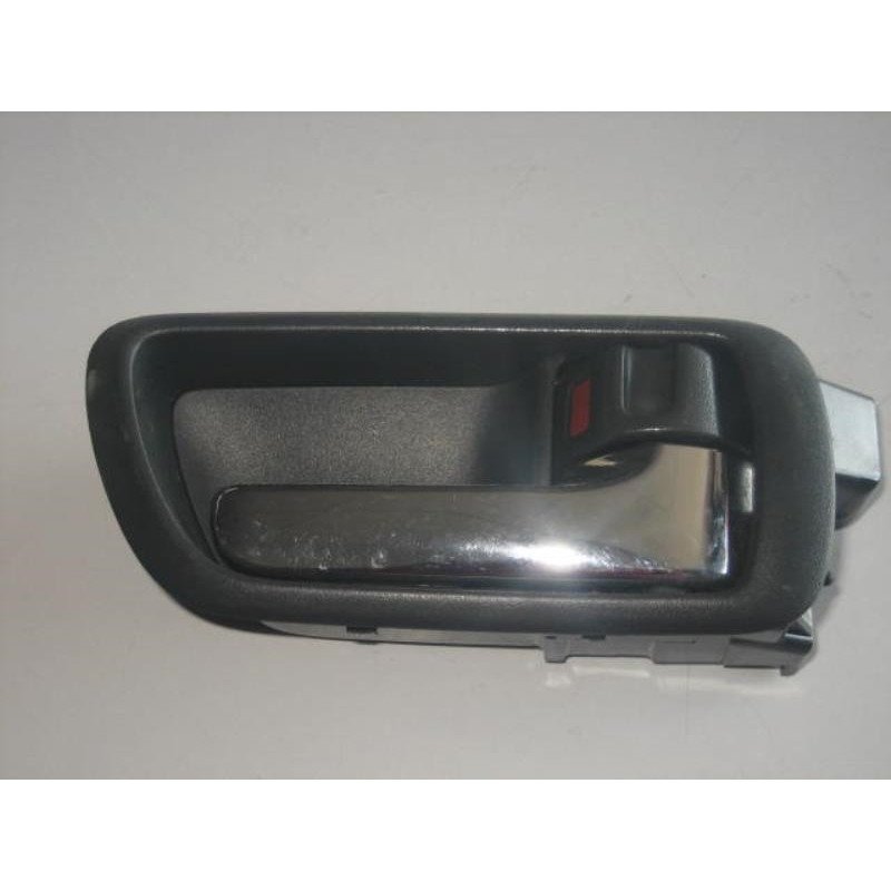 Poignee Interieur Avant Droit Toyota Corolla Verso 2 Phase 1 (1)