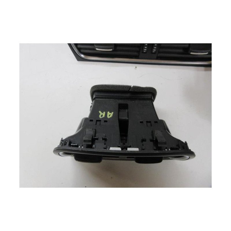 Aerateur Tableau De Bord Audi A4 3 Avant Phase 1 Break (1)