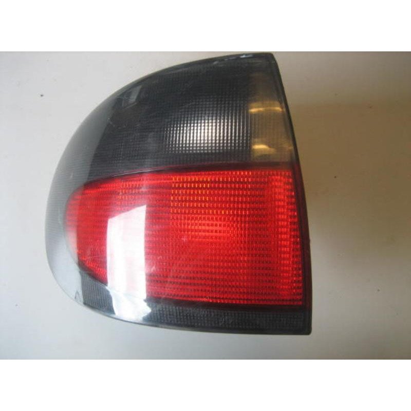 Feu Arriere Principal Gauche (feux) Renault Megane 1 Phase 1 (1)