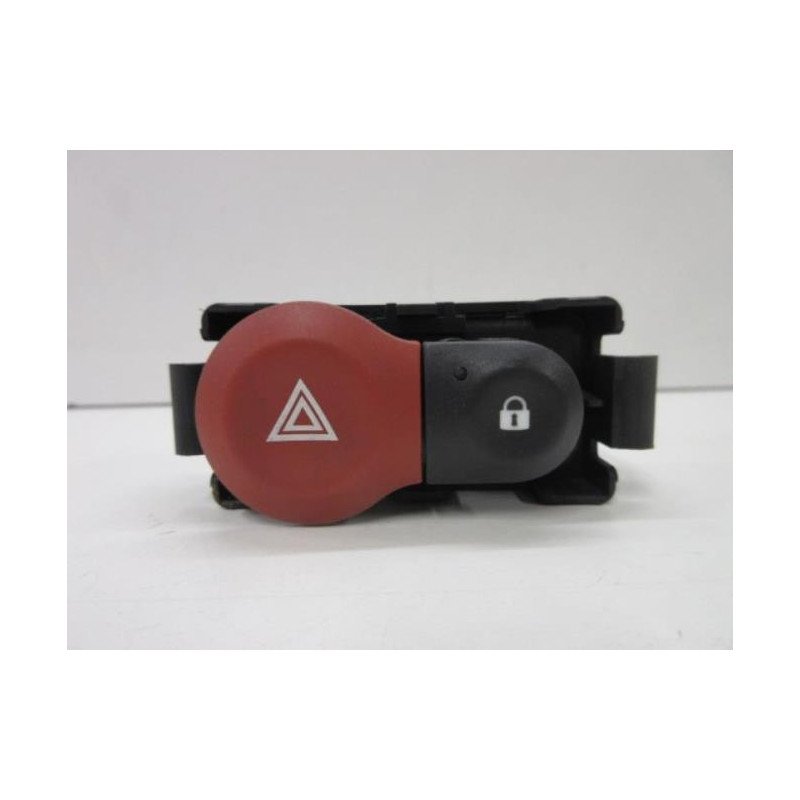 Bouton De Warning Renault Clio 3 Phase 1 (1)