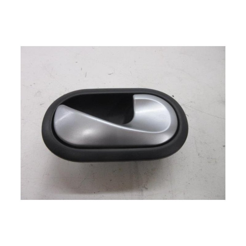 Poignee Interieur Avant Droit Renault Clio 3 Phase 1 (1)