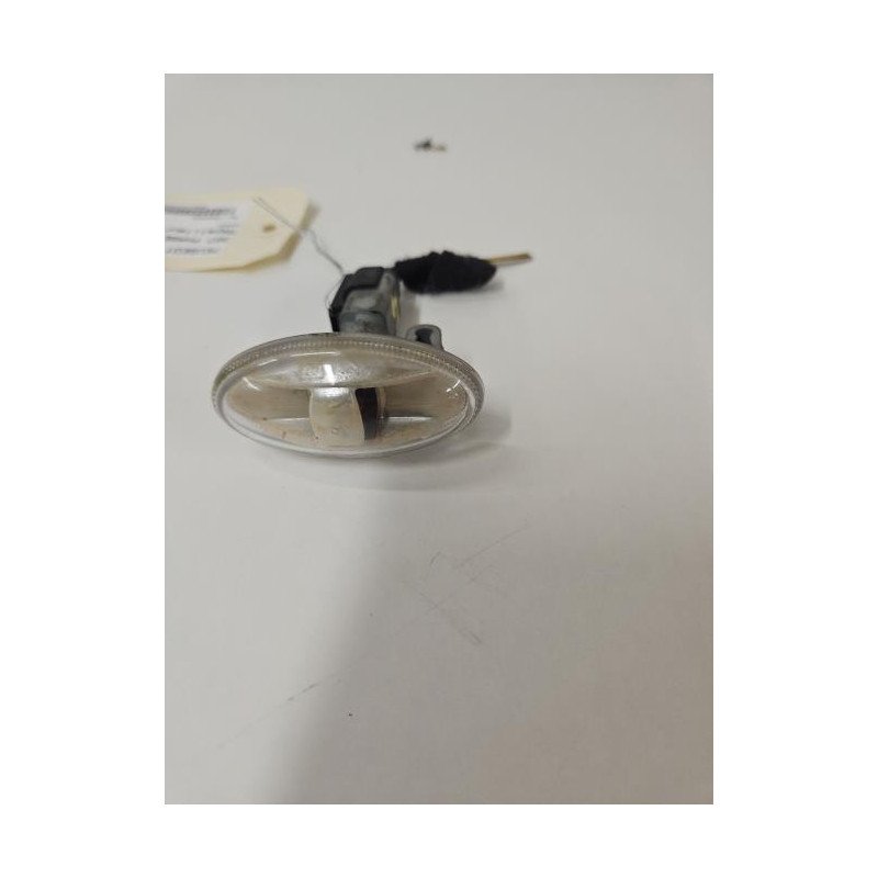 Repetiteur Clignotant Avant Gauche (feux) Peugeot 307 Phase 2 (1)